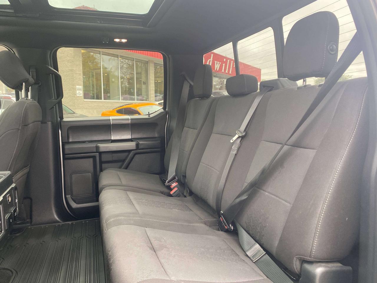 2018 Ford F-150 XLT SPORT, CLEAN CARFAX, REMOTE START, 5.5' BOX! - Photo #22