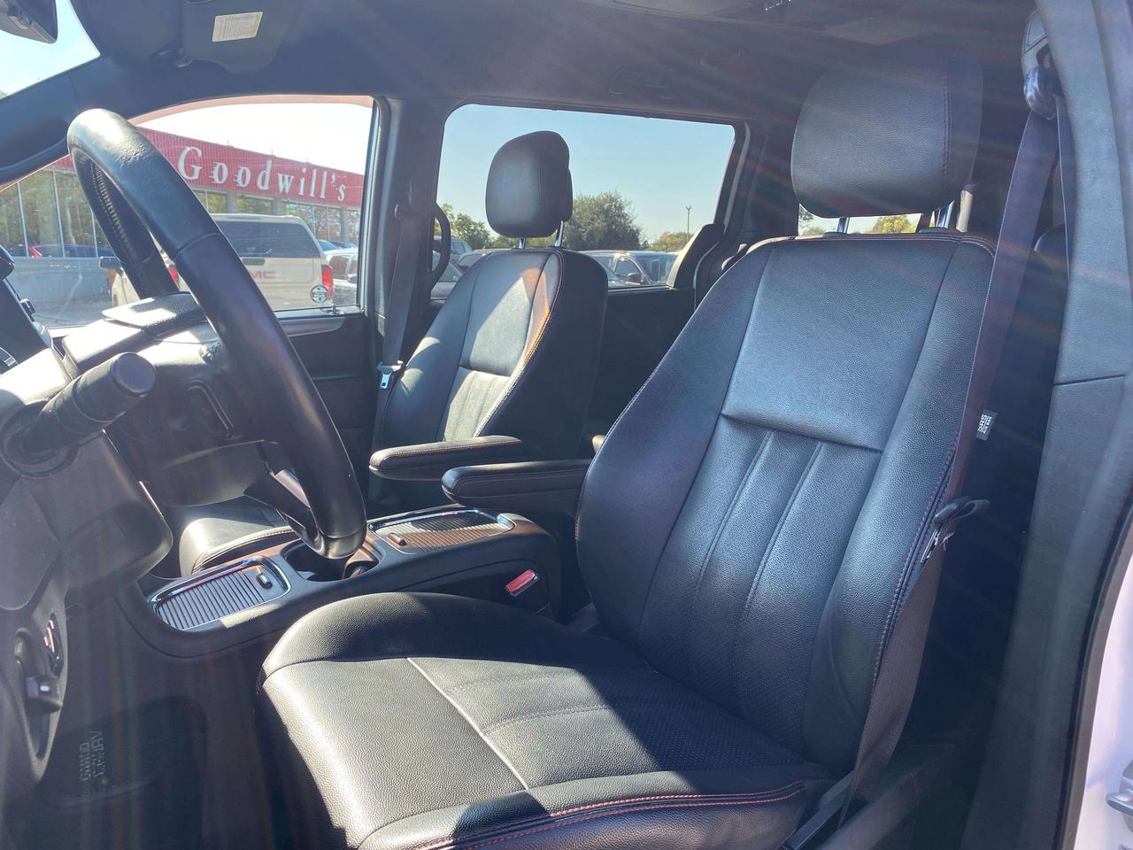 2017 Dodge Grand Caravan GT, LEATHER, REMOTE START, REAR ENTERTAINMENT! - Photo #16