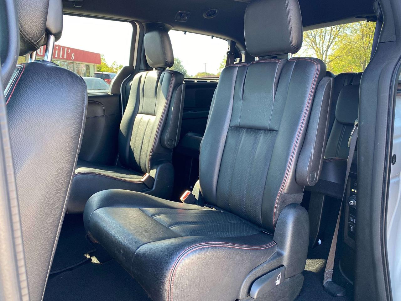 2017 Dodge Grand Caravan GT, LEATHER, REMOTE START, REAR ENTERTAINMENT! - Photo #19