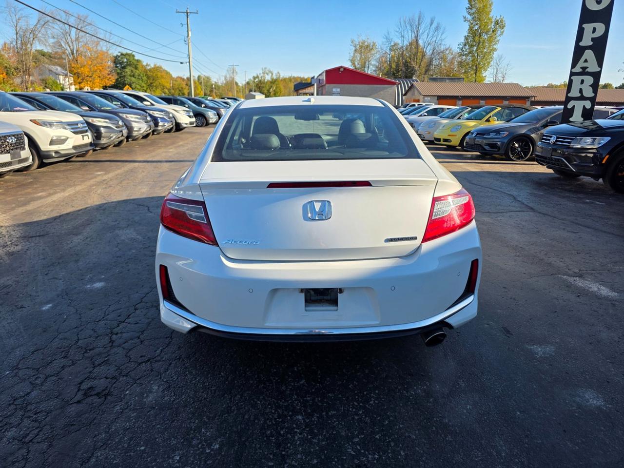 2017 Honda Accord Touring Photo3