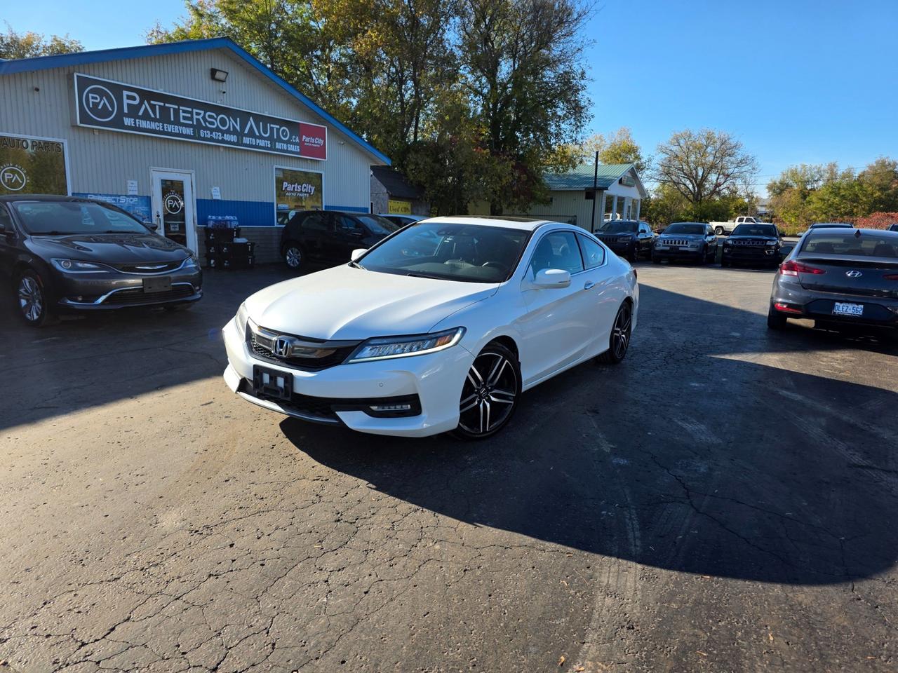 2017 Honda Accord Touring Photo