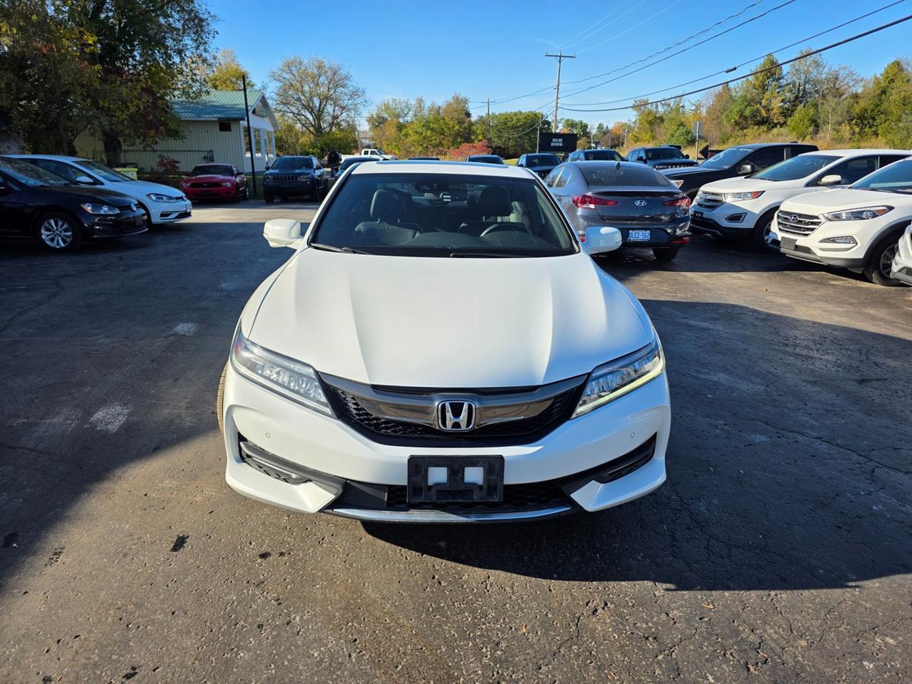 2017 Honda Accord Touring Photo