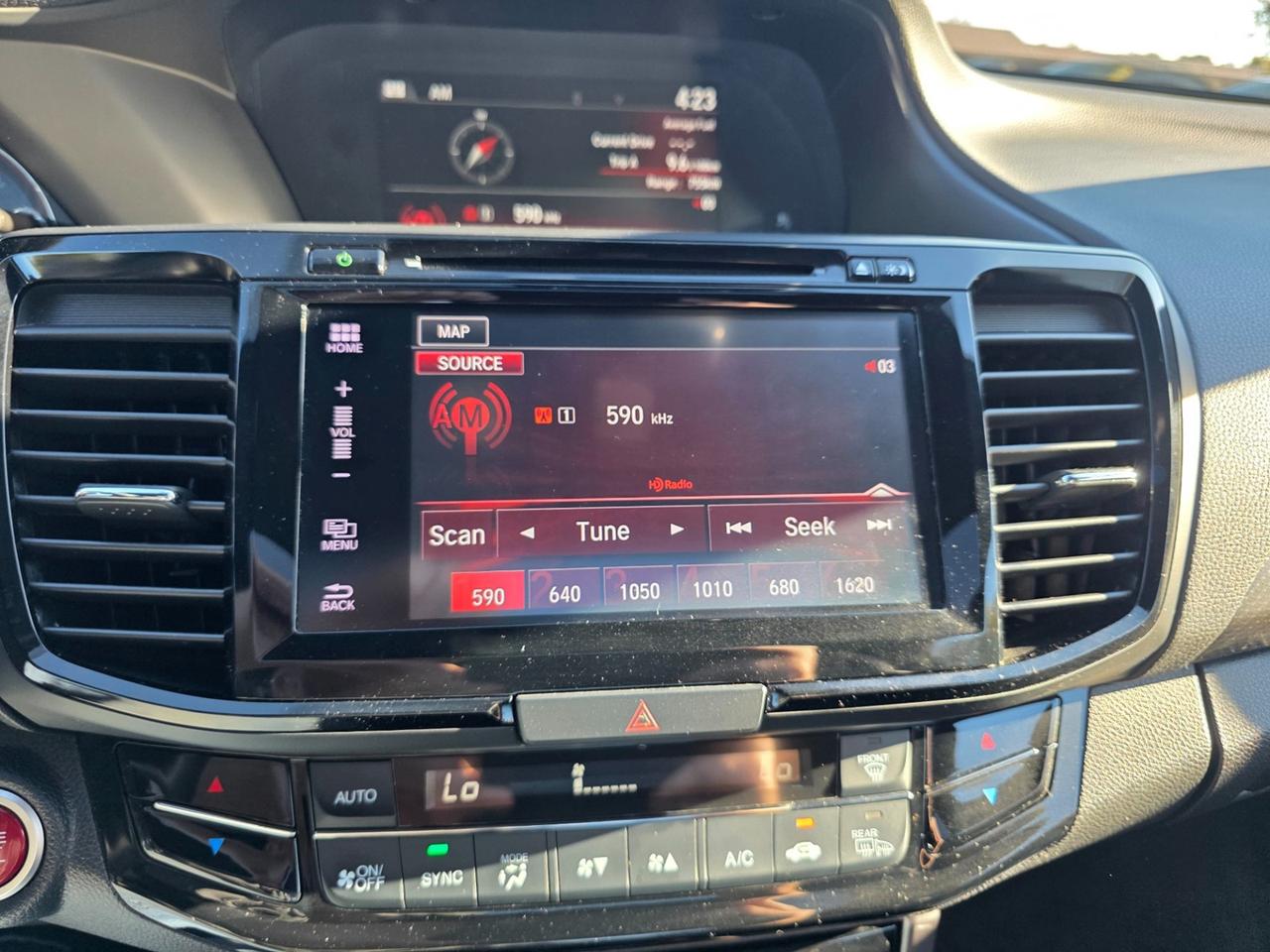 2017 Honda Accord Touring Photo