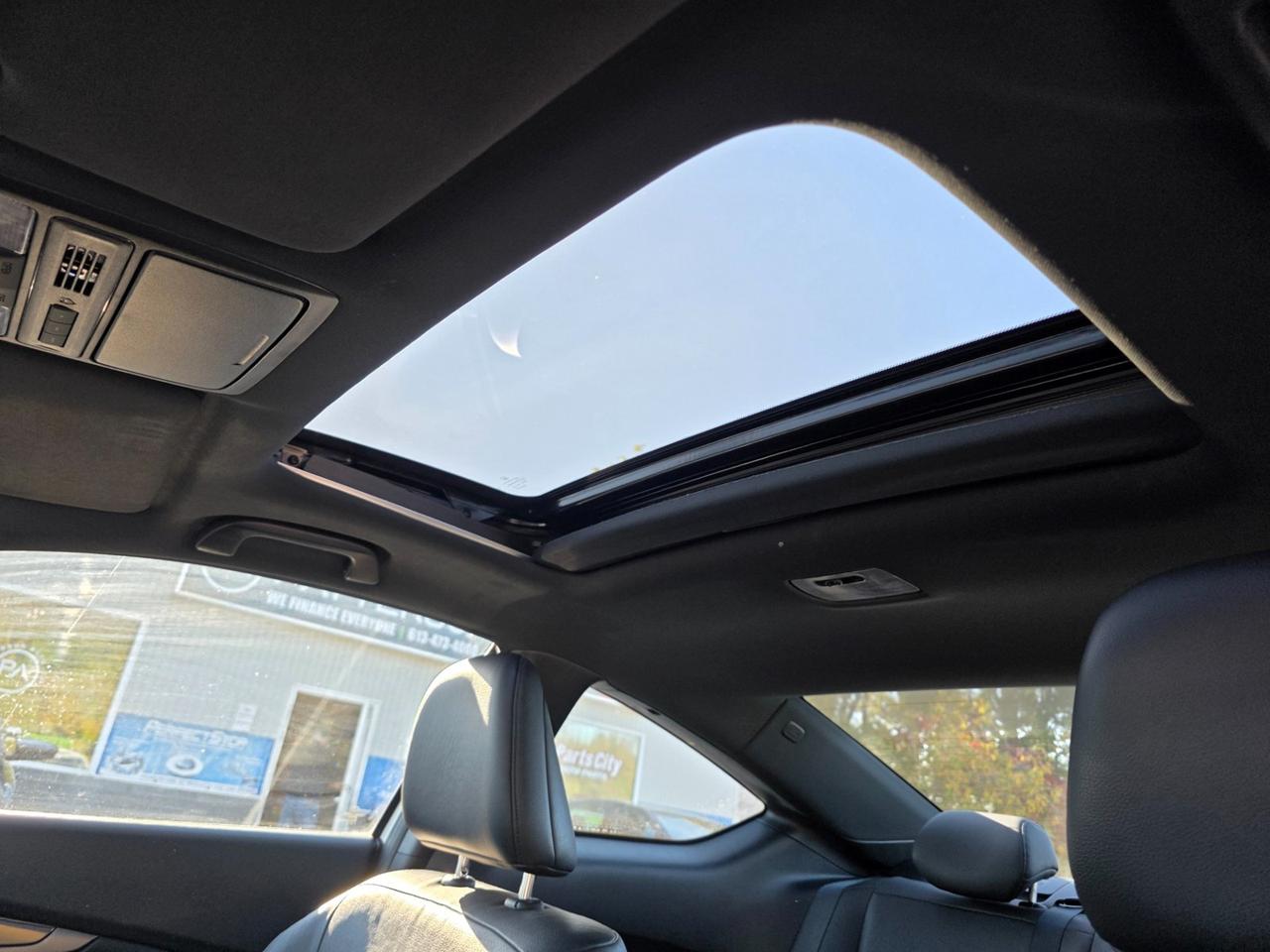 2017 Honda Accord Touring Photo