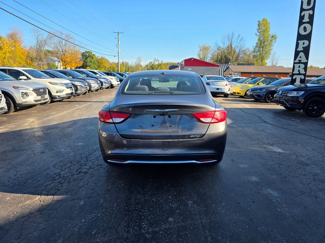 2015 Chrysler 200 Limited Photo