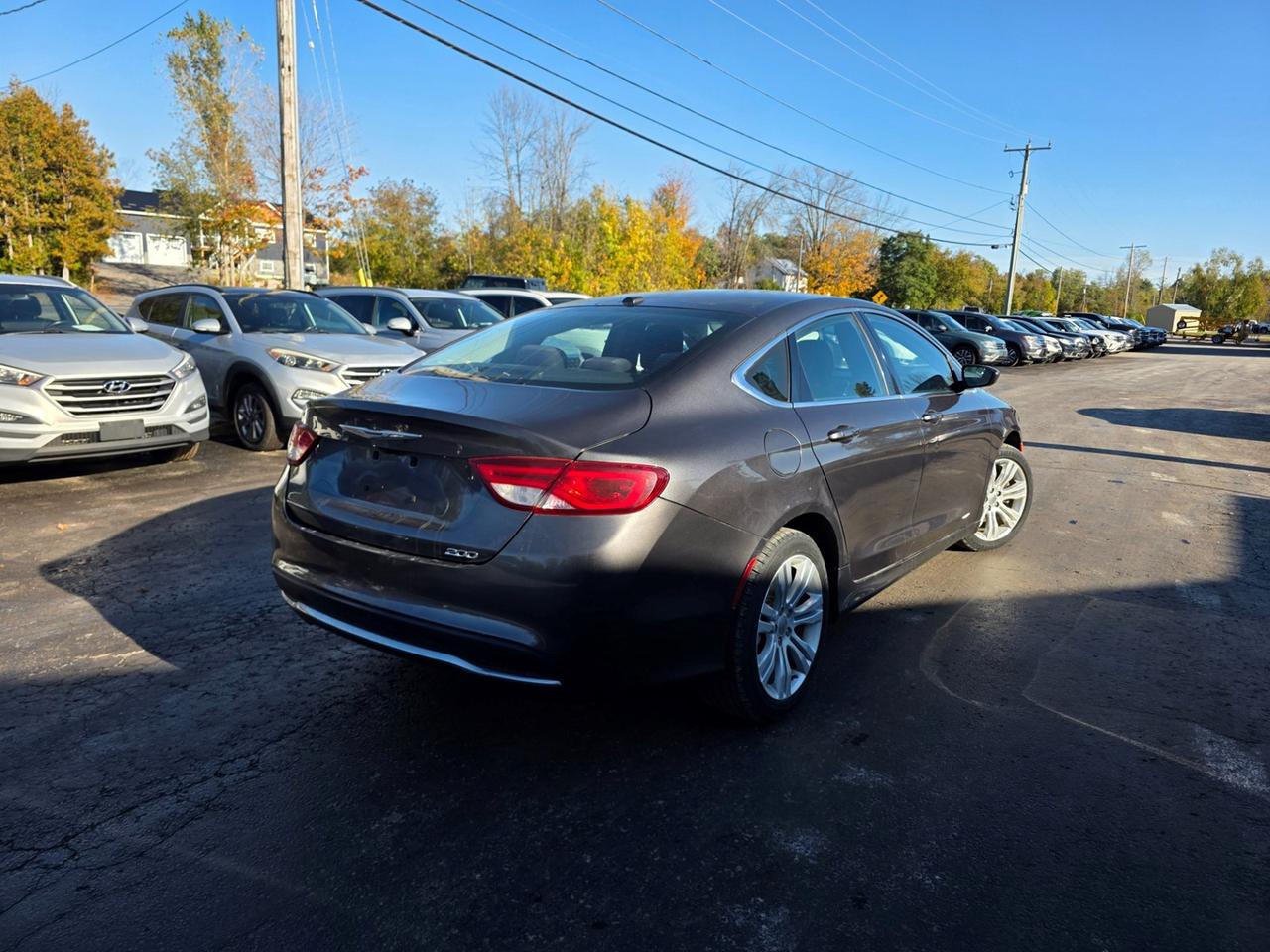 2015 Chrysler 200 Limited Photo