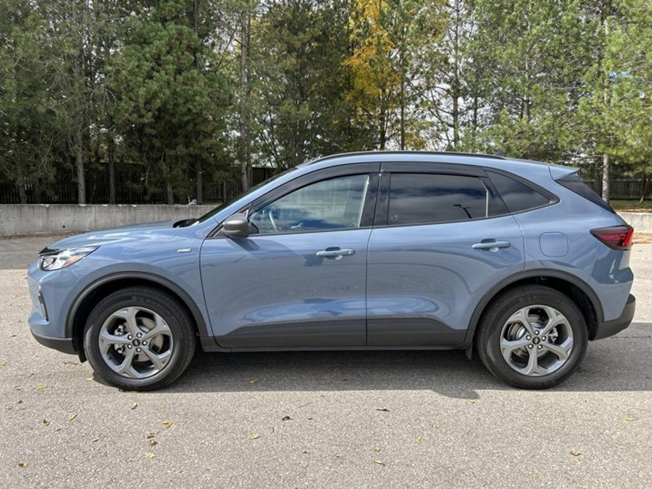 2026 Ford Escape ST-Line AWD | No Accidents | Heated Steering Photo