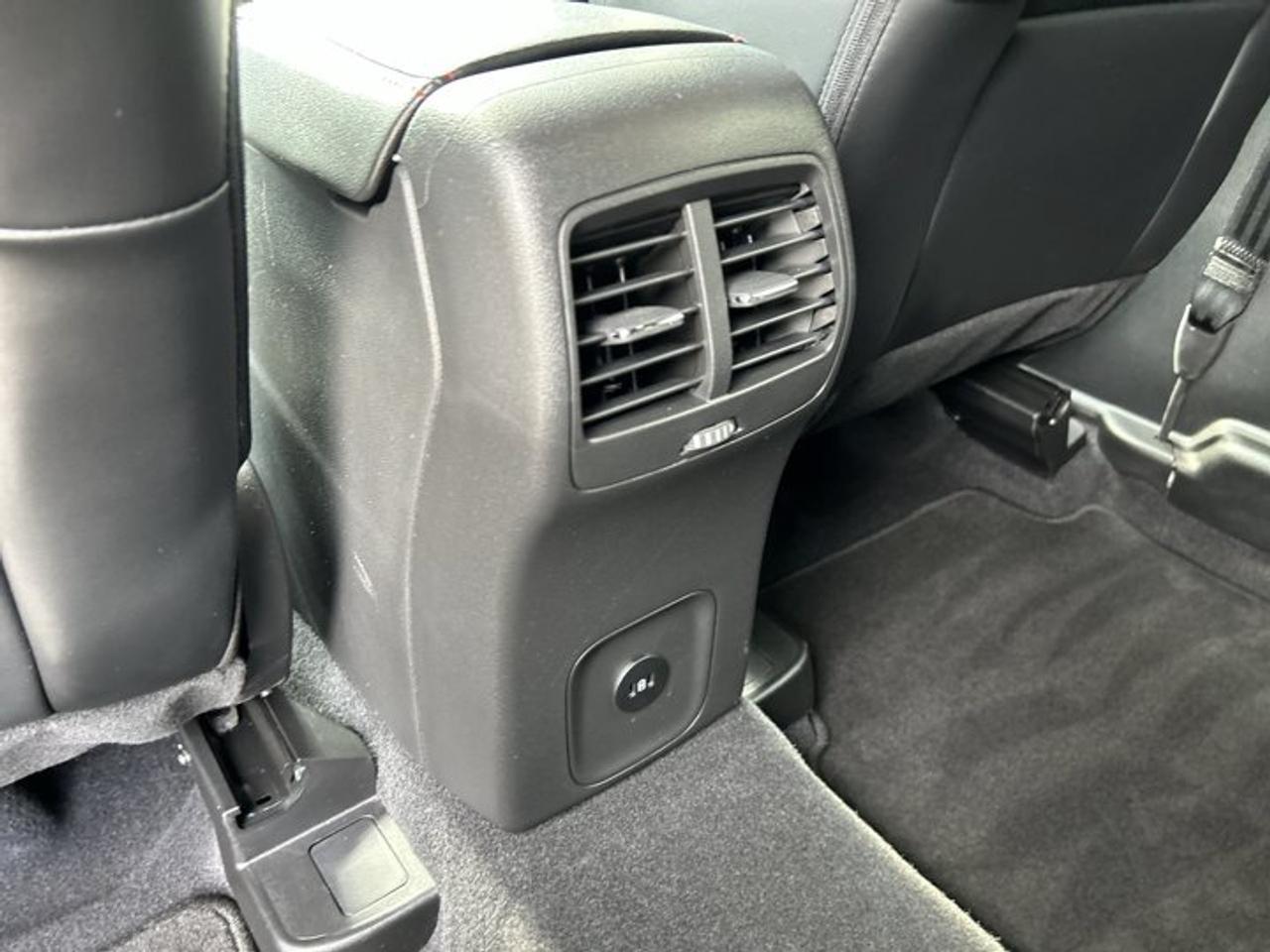 2026 Ford Escape ST-Line AWD | No Accidents | Heated Steering Photo