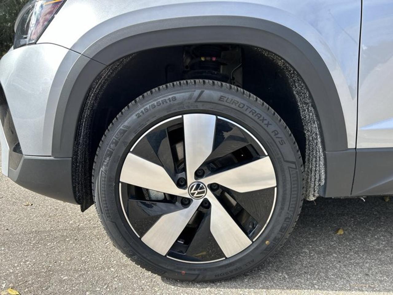 2026 Volkswagen Taos Trendline 4WD | No Accidents | Heated Steering Photo
