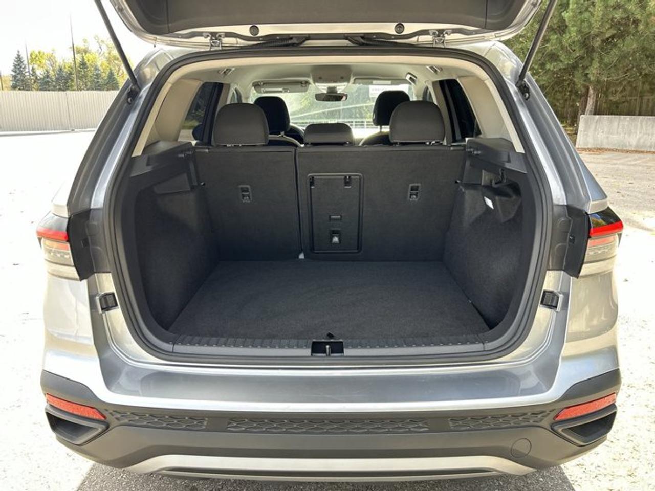 2026 Volkswagen Taos Trendline 4WD | No Accidents | Heated Steering Photo