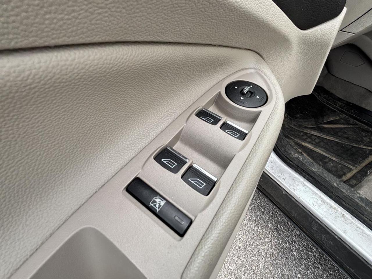 2014 Ford Escape Titanium Photo
