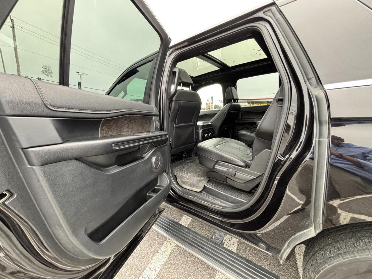 2021 Ford Expedition Limited MAX Photo