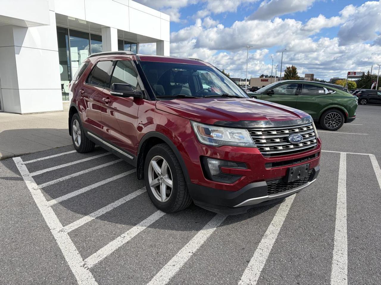 2016 Ford Explorer XLT Photo