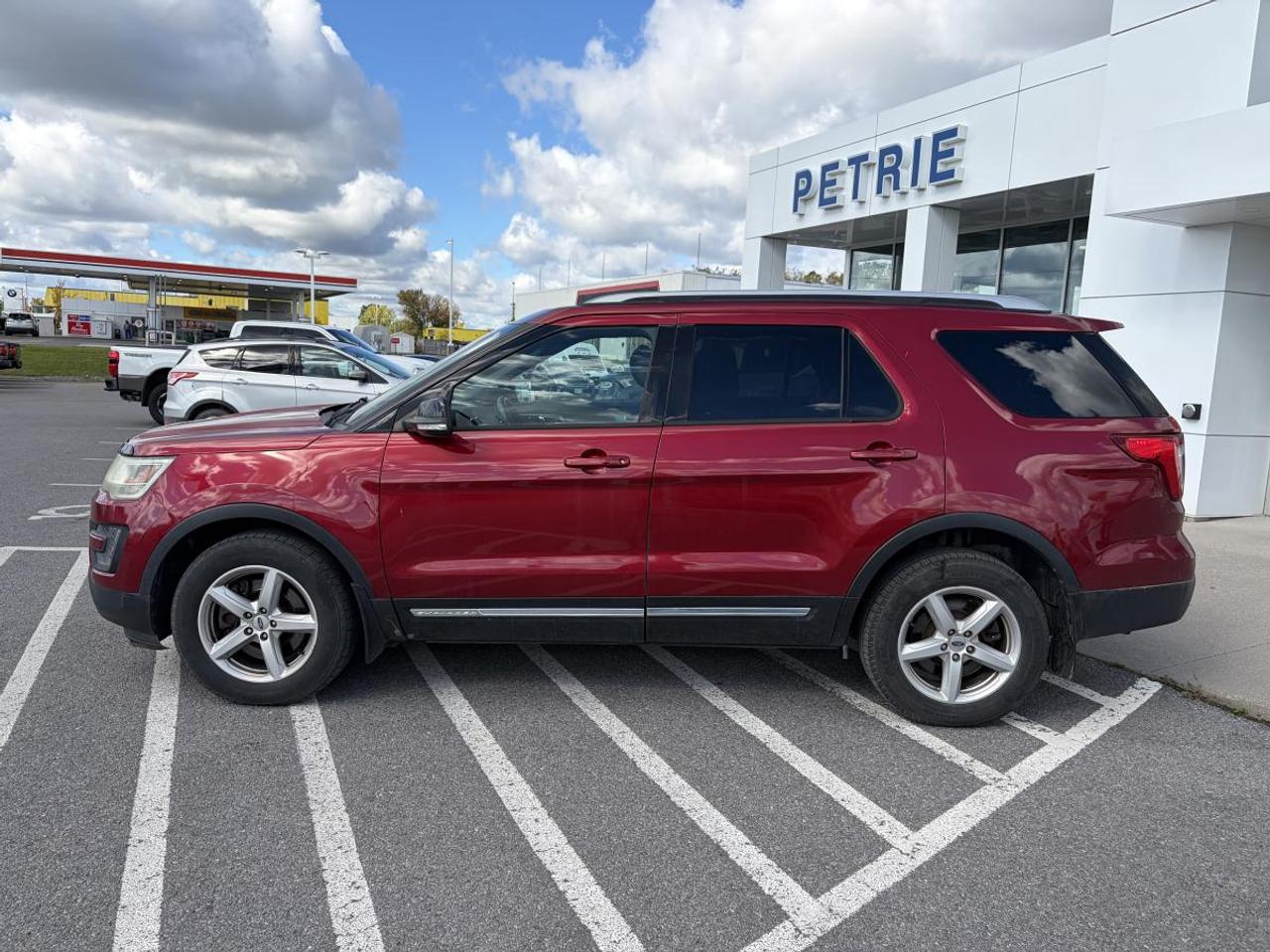 2016 Ford Explorer XLT Photo