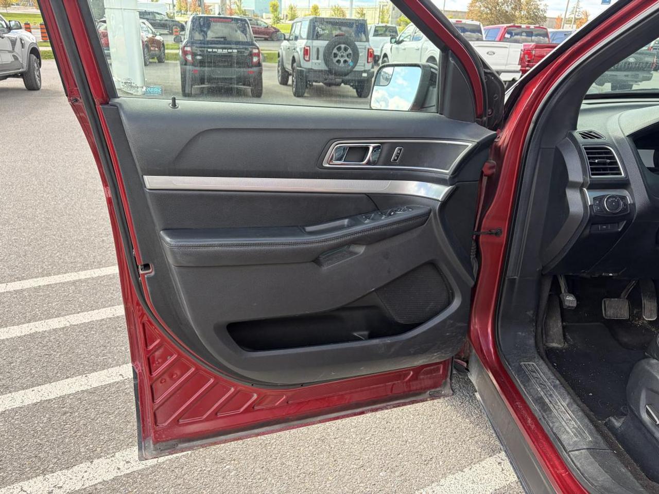 2016 Ford Explorer XLT Photo