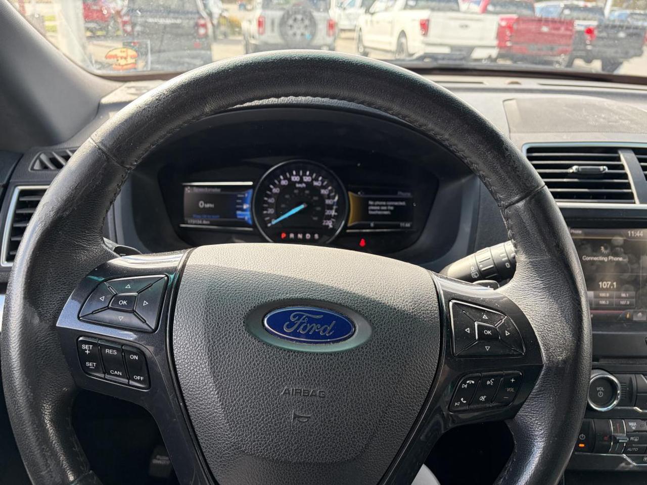 2016 Ford Explorer XLT Photo