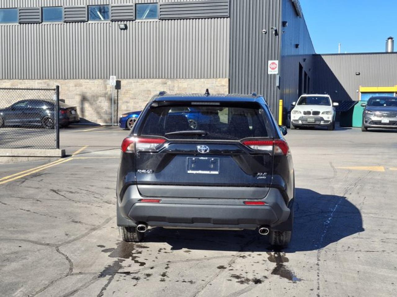 2024 Toyota RAV4 XLE AWD | Sunroof | Power Seat | Heated Wheel + Seats | Radar Cruise | Power Liftgate | and More ! Photo