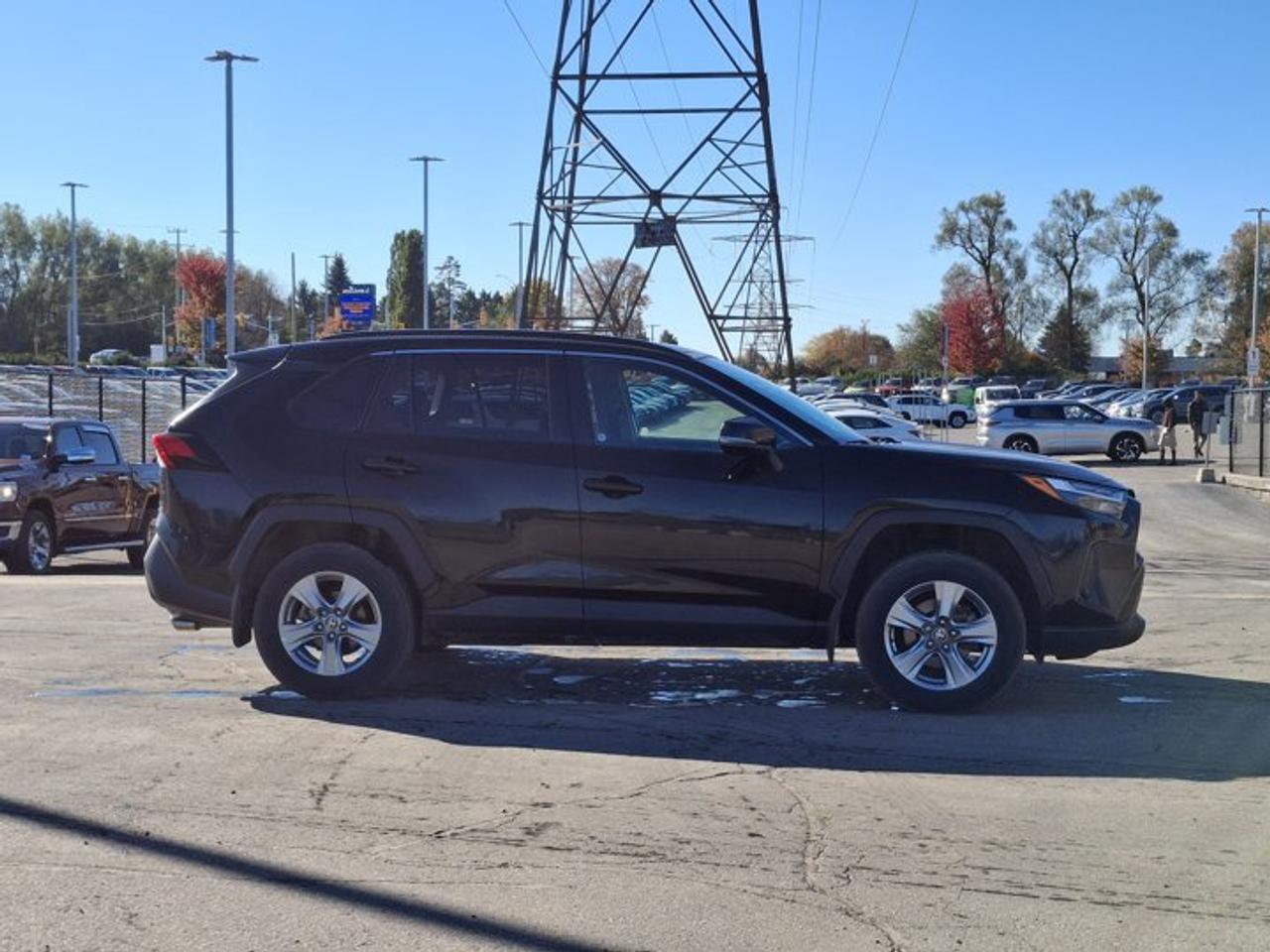 2024 Toyota RAV4 XLE AWD | Sunroof | Power Seat | Heated Wheel + Seats | Radar Cruise | Power Liftgate | and More ! Photo