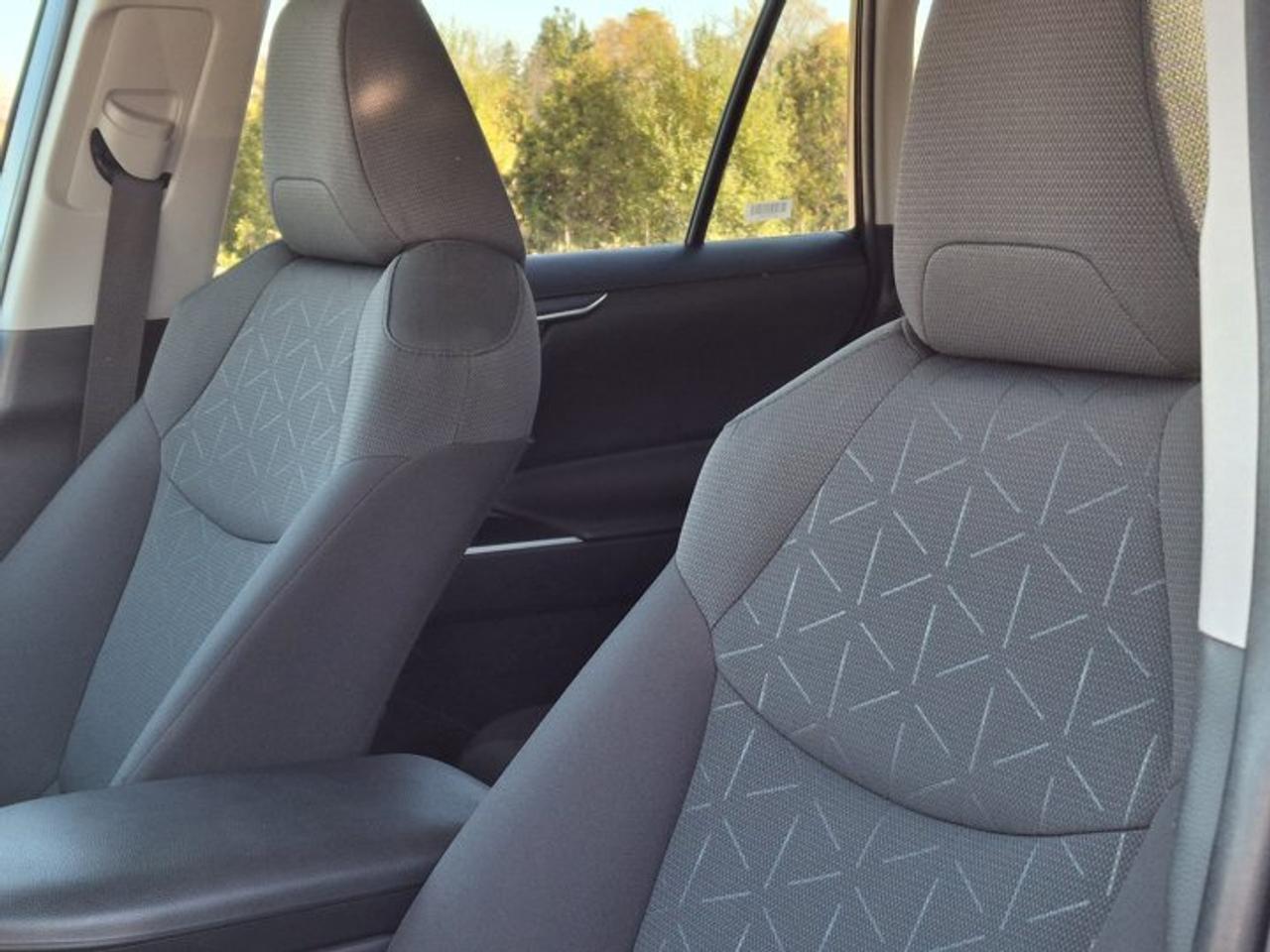 2024 Toyota RAV4 XLE AWD | Sunroof | Power Seat | Heated Wheel + Seats | Radar Cruise | Power Liftgate | and More ! Photo