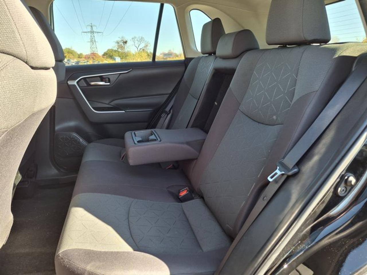 2024 Toyota RAV4 XLE AWD | Sunroof | Power Seat | Heated Wheel + Seats | Radar Cruise | Power Liftgate | and More ! Photo