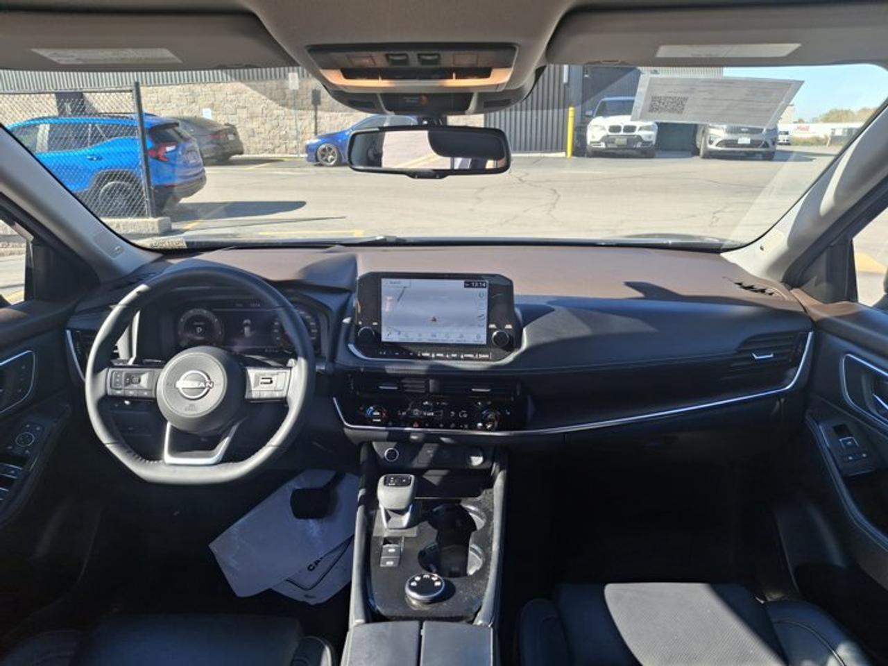 2023 Nissan Rogue Platinum AWD | Leather | Sunroof | Nav | HUD | 360 Camera | Bose | 19" Wheels | and More ! Photo