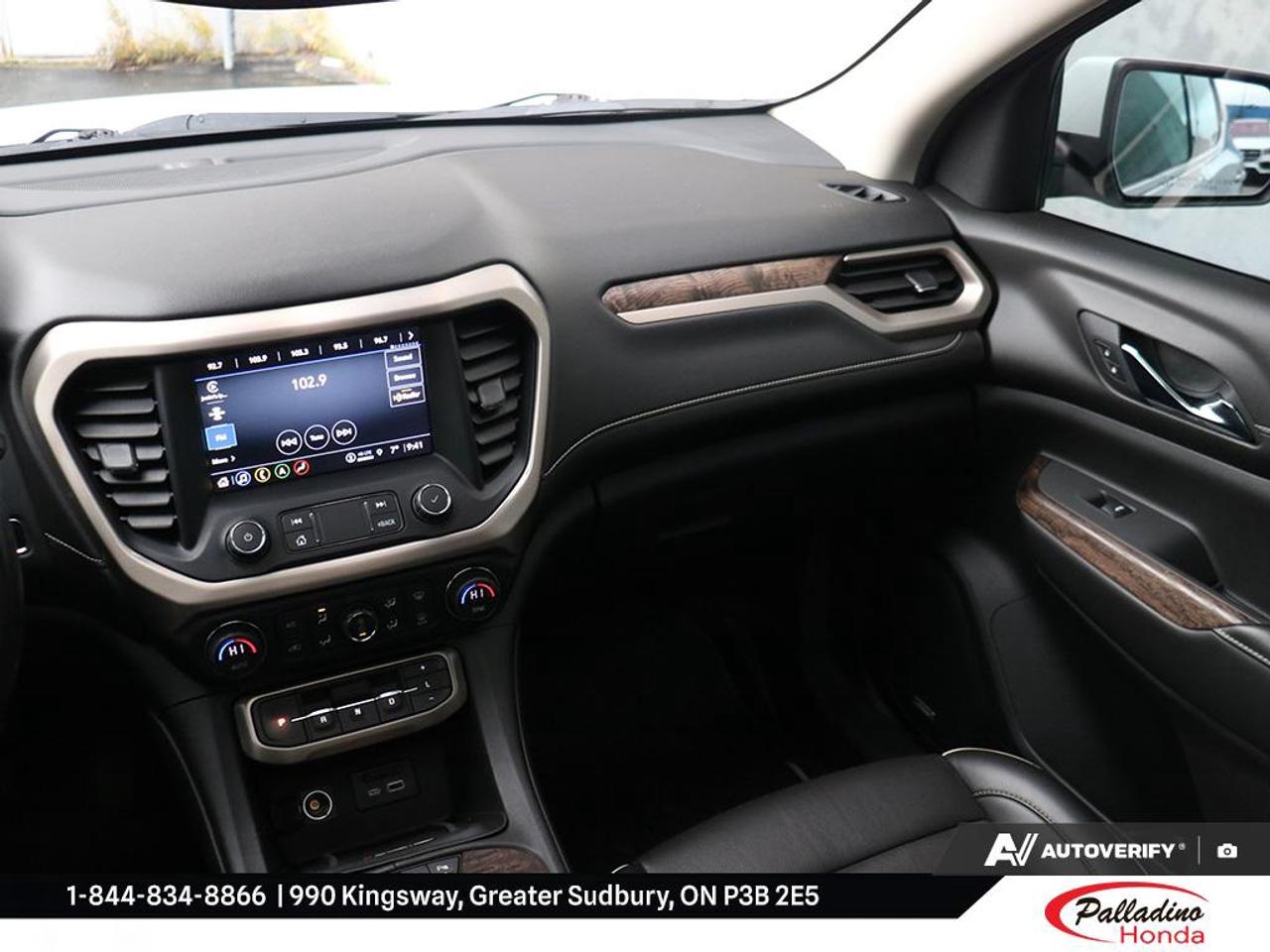 2021 GMC Acadia Denali Photo