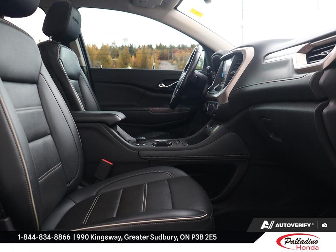2021 GMC Acadia Denali Photo
