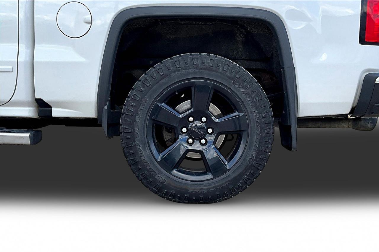 2018 GMC Sierra 1500 SLE Photo