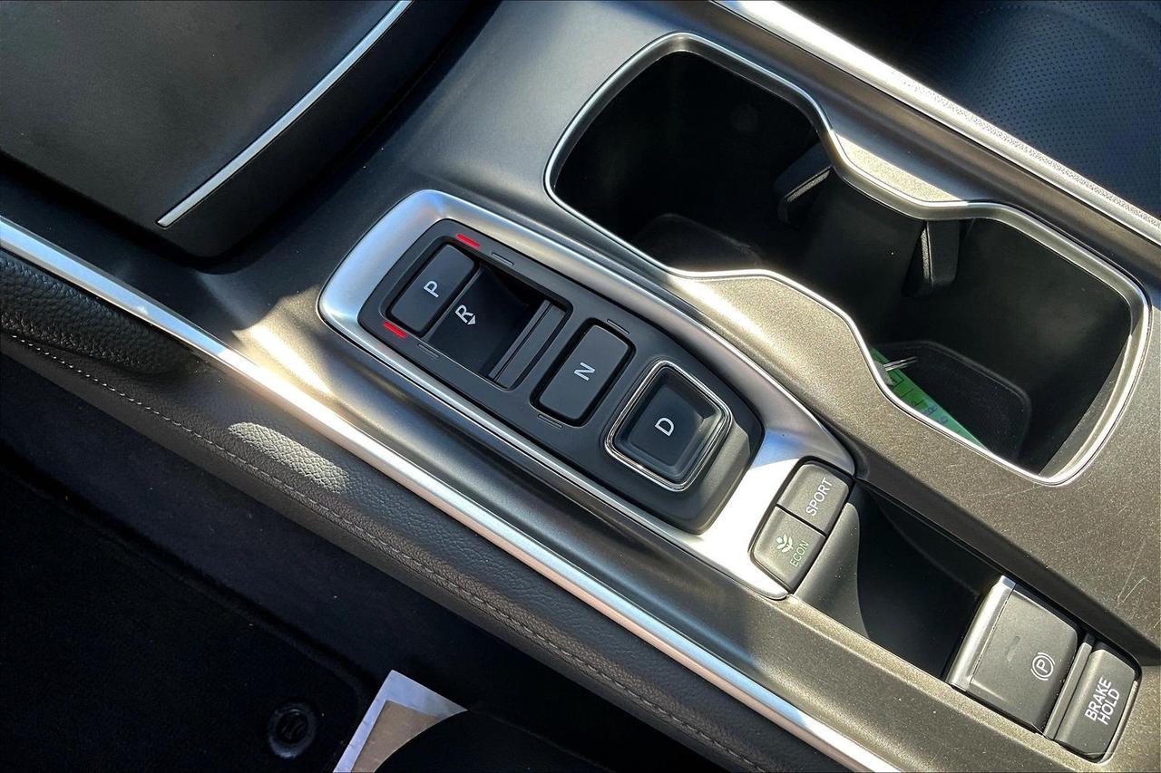 2022 Honda Accord Sedan Touring 2.0 | Remote Start | Heated Seats Photo