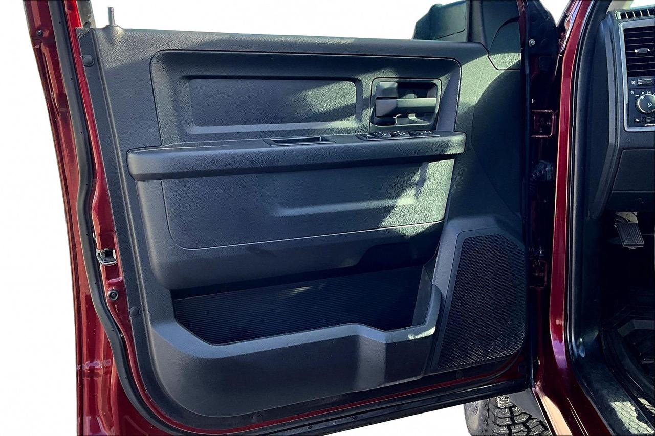 2017 RAM 1500 Express | Alloys |4x4 || New Brakes Photo