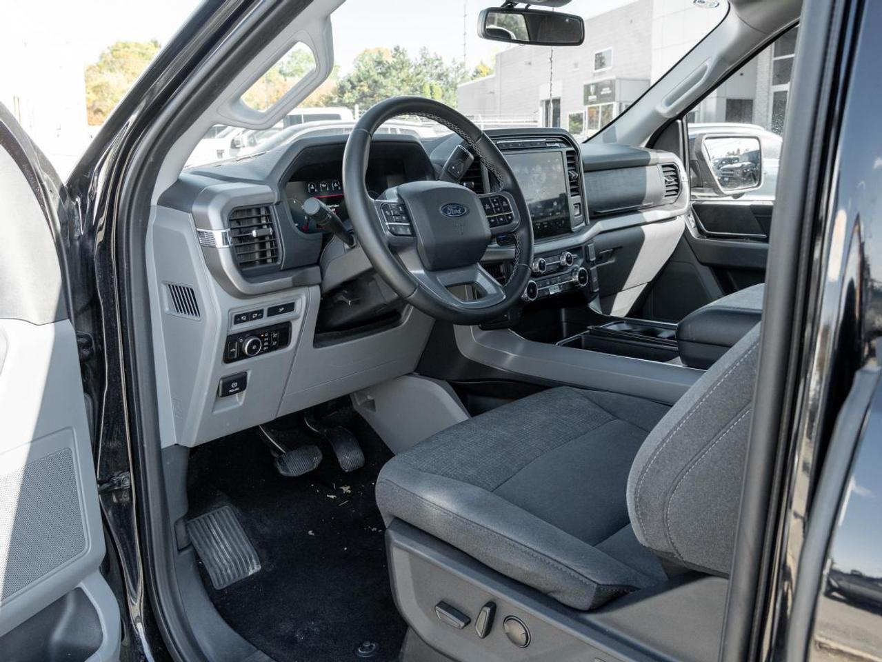 2024 Ford F-150 XLT Photo