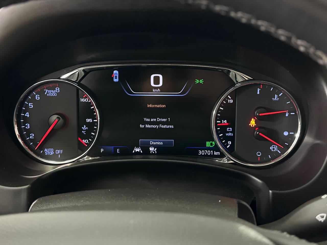 2024 GMC Terrain Denali DENALI/AWD/PANOROOF/LEATHER/NAVI/30KM/OFF 1 OWNER LEASE! Photo