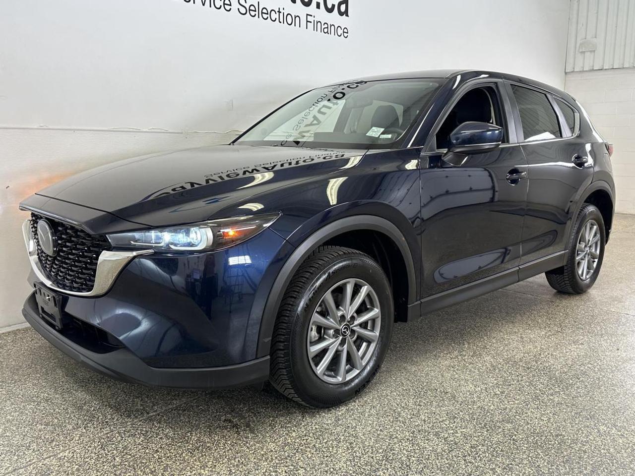 2025 Mazda CX-5 GS/AWD/PWR HEATED SEATS &amp; WHEEL/LEATHER/PWR GATE/CARPLAY/MORE! Photo