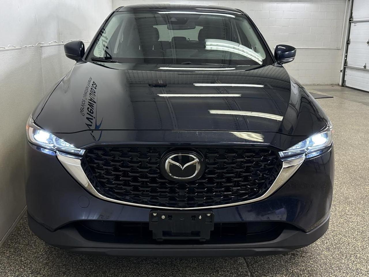 2025 Mazda CX-5 GS/AWD/PWR HEATED SEATS &amp; WHEEL/LEATHER/PWR GATE/CARPLAY/MORE! Photo5
