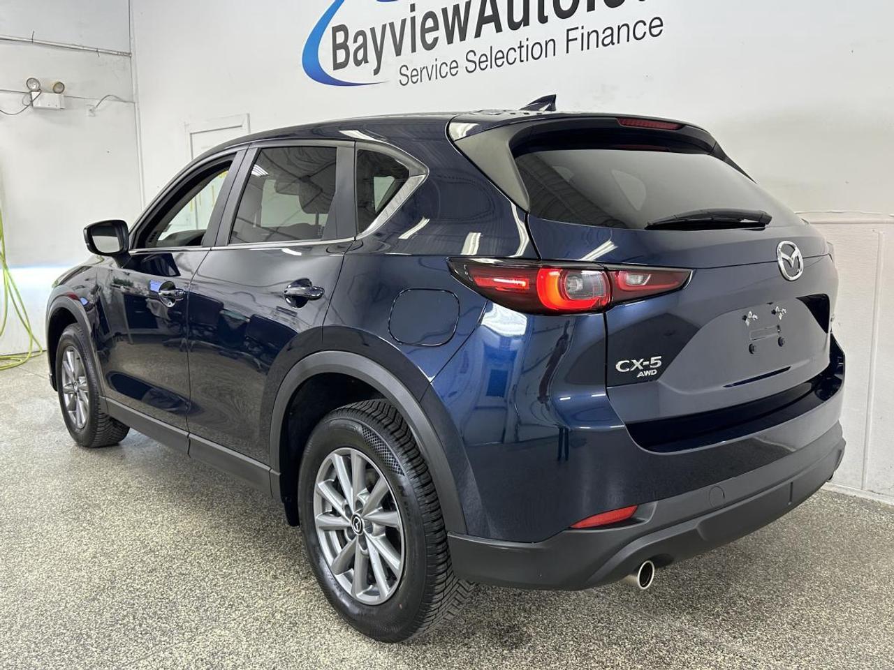2025 Mazda CX-5 GS/AWD/PWR HEATED SEATS &amp; WHEEL/LEATHER/PWR GATE/CARPLAY/MORE! Photo