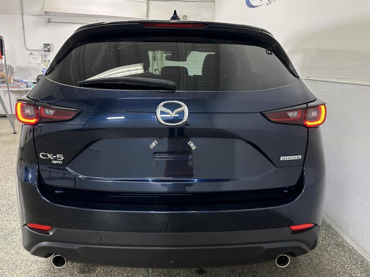 2025 Mazda CX-5 GS/AWD/PWR HEATED SEATS &amp; WHEEL/LEATHER/PWR GATE/CARPLAY/MORE! Photo