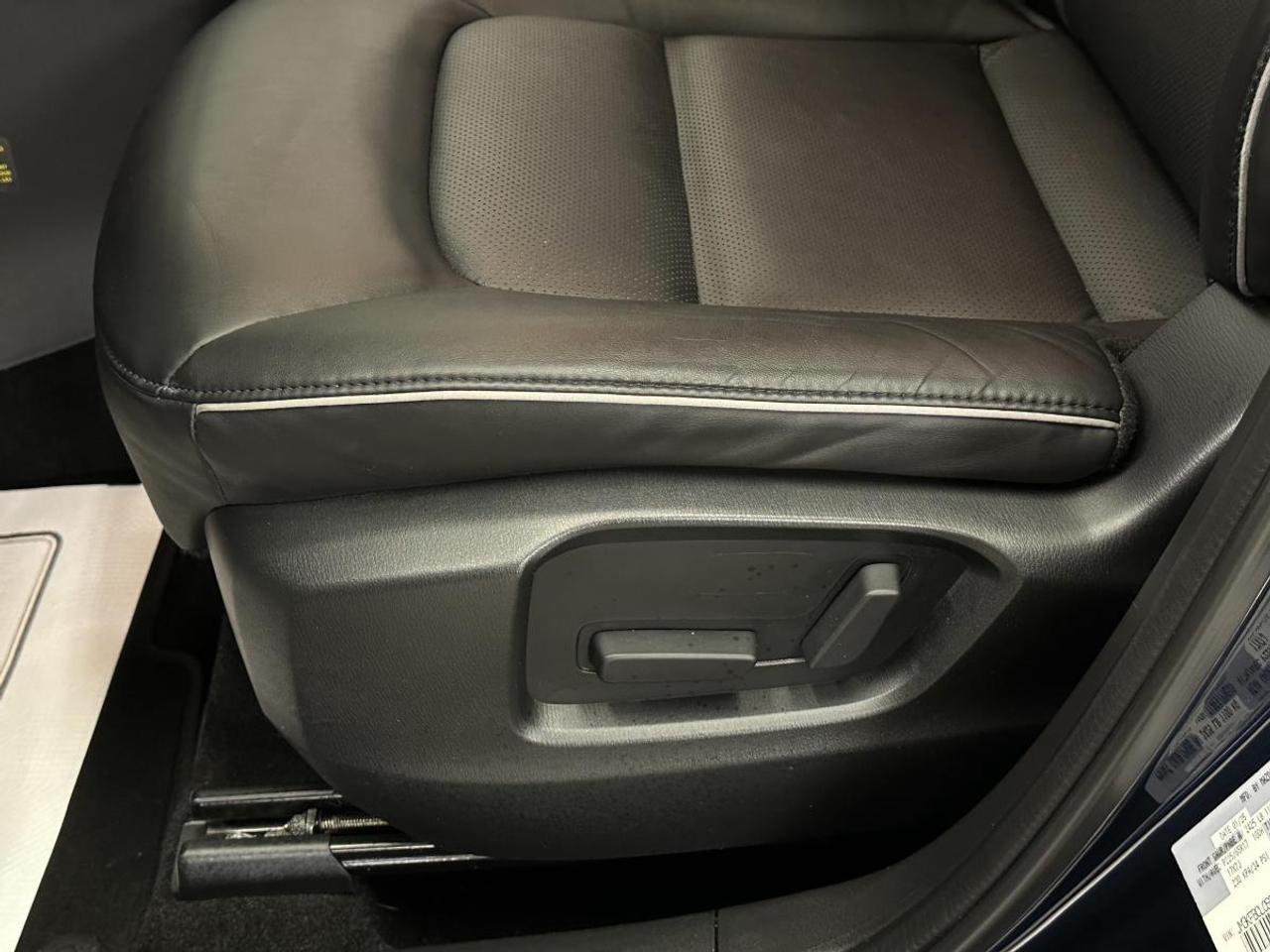2025 Mazda CX-5 GS/AWD/PWR HEATED SEATS &amp; WHEEL/LEATHER/PWR GATE/CARPLAY/MORE! Photo