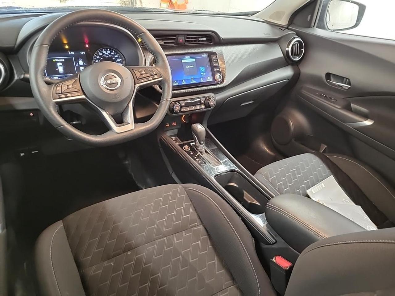 2024 Nissan Kicks SV/AUTO/15700KM/OFF 1 OWNER NISSAN LEASE! Photo1