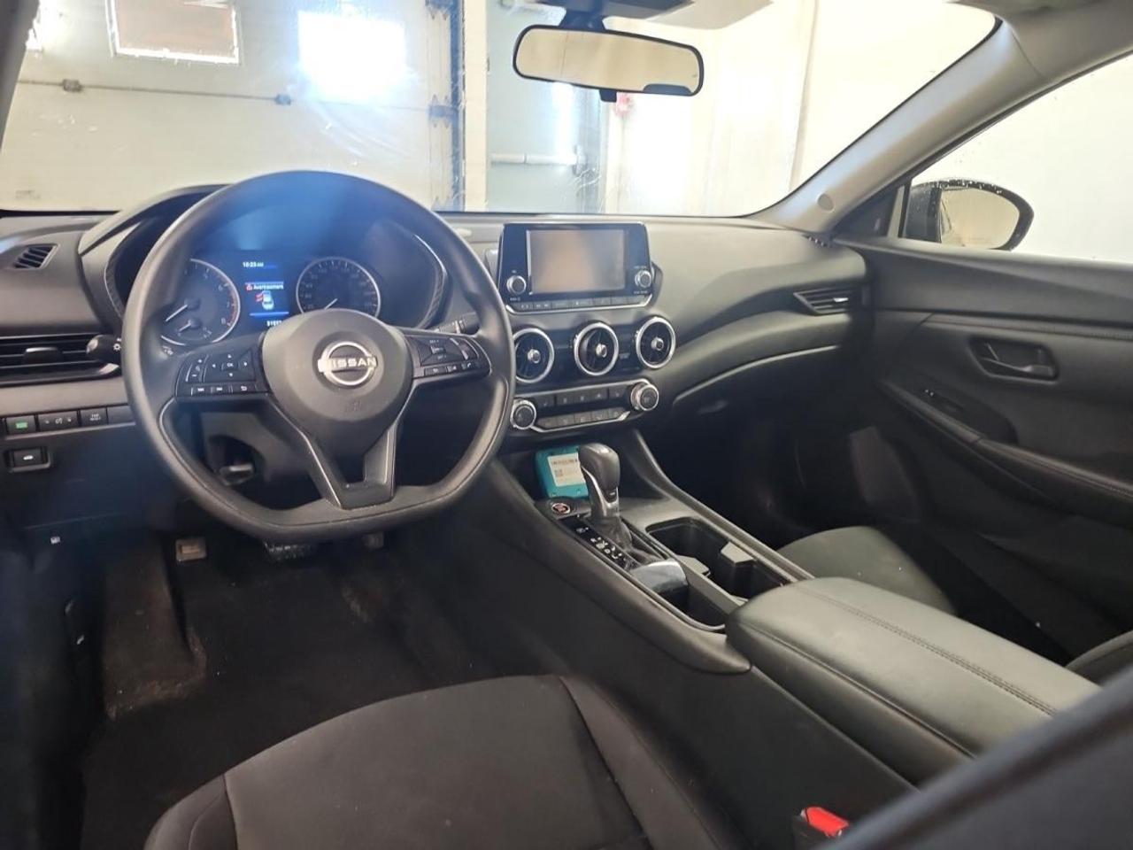 2024 Nissan Sentra S Plus S PLUS/AUTO/32KM/OFF 1 OWNER NISSAN LEASE! Photo