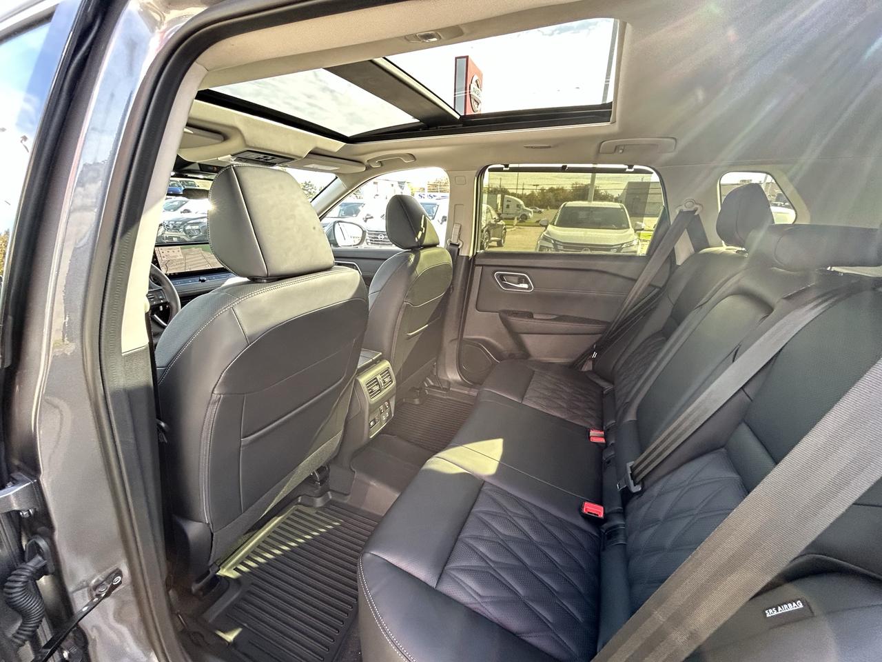 2026 Nissan ROGUE PLATINUM  Photo