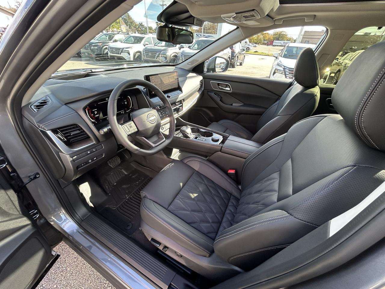 2026 Nissan ROGUE PLATINUM  Photo