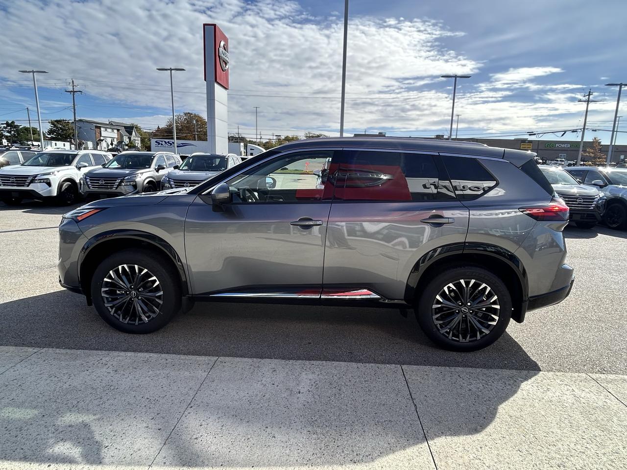 2026 Nissan ROGUE PLATINUM  Photo