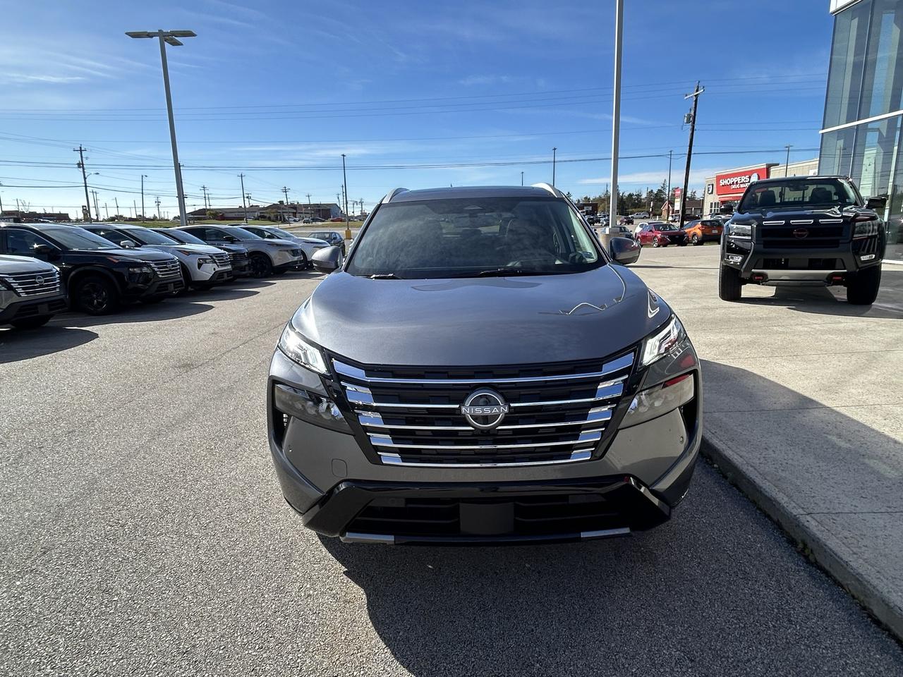 2026 Nissan ROGUE PLATINUM  Photo2