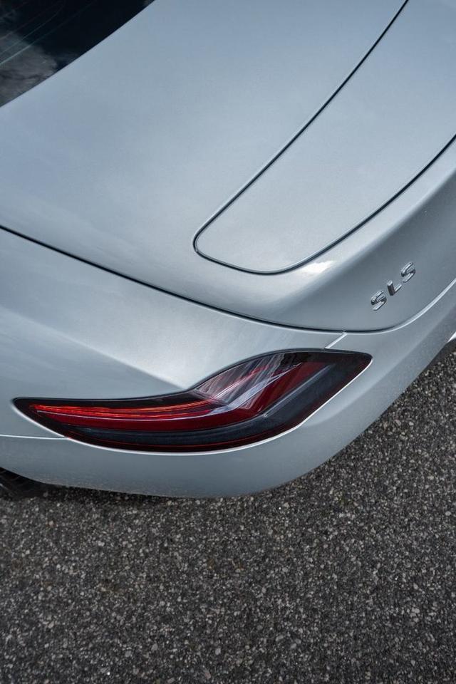 2012 Mercedes-Benz SLS AMG SLS AMG GULLWING Photo