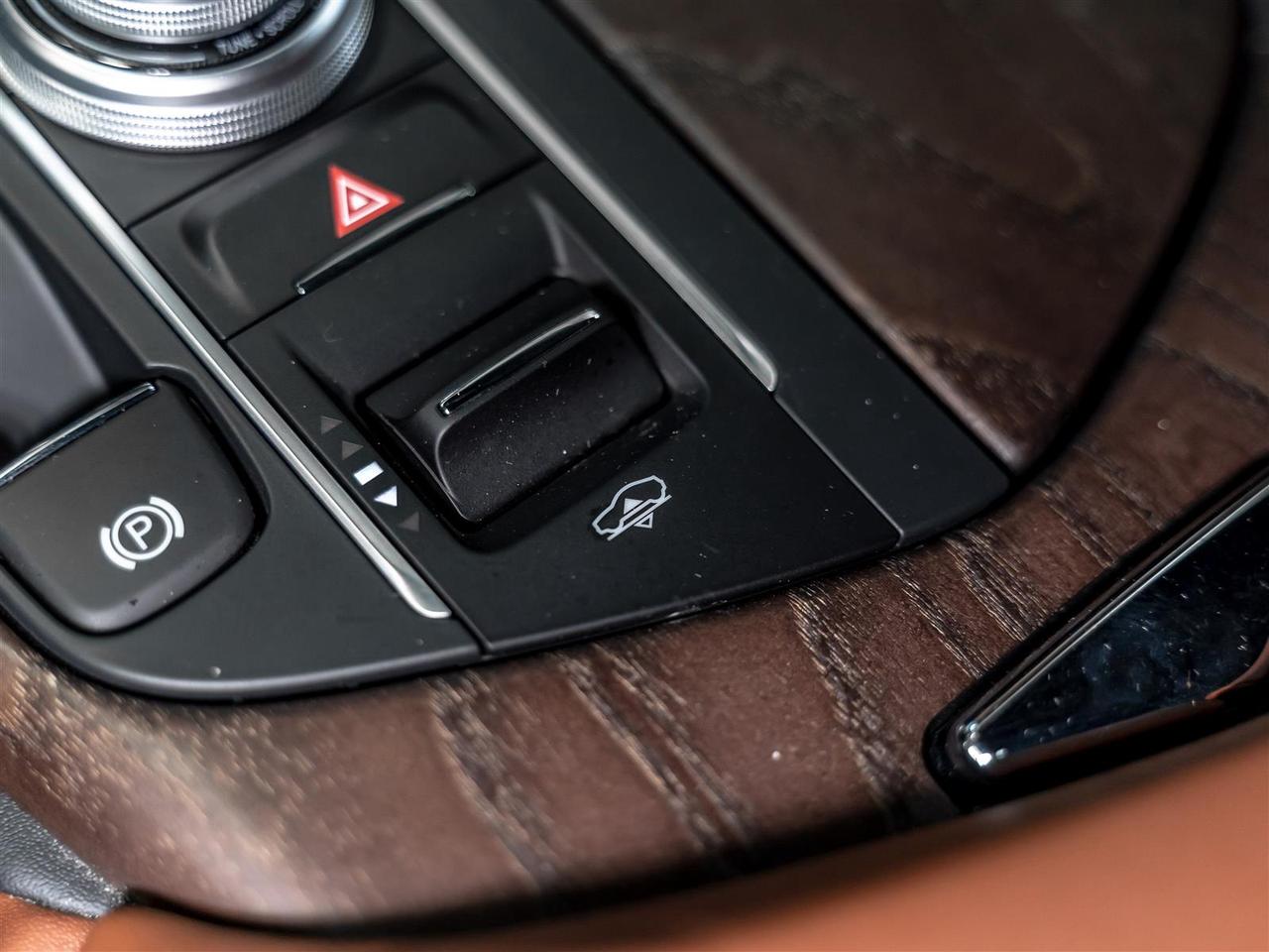2021 Maserati Levante GranLusso|Luxury Package|Zegna Interior Photo