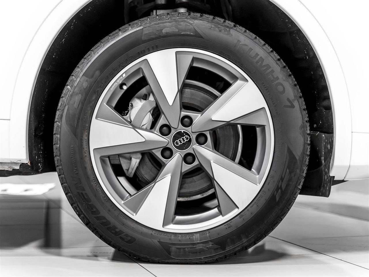 2023 Audi Q5 Komfort|Black Optics Pkg|Side Assist|19inch Sport Wheels Photo