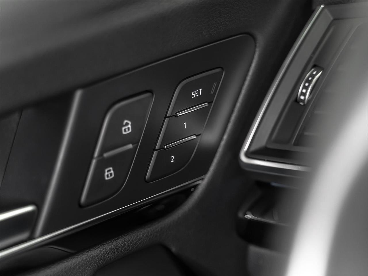 2023 Audi Q5 Komfort|Black Optics Pkg|Side Assist|19inch Sport Wheels Photo