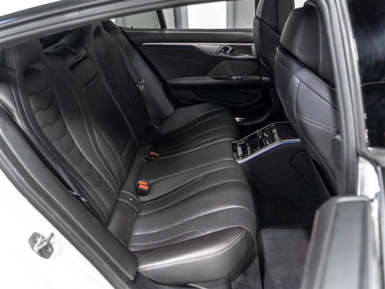 2020 BMW 850i M850i xDrive|Gran Coupe|Individual Interior|Fully Loaded Photo