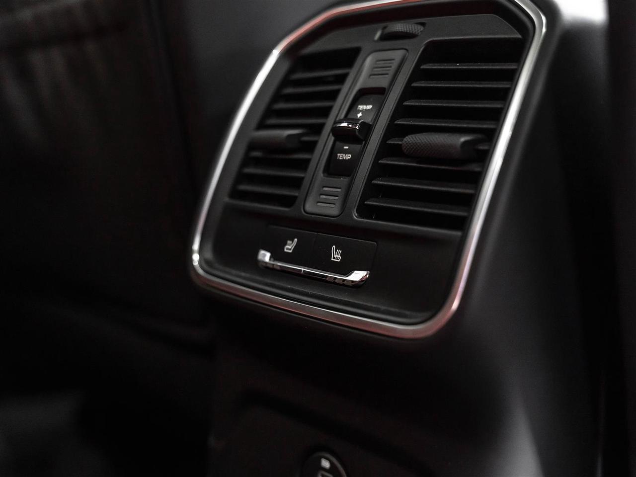 2020 Porsche Macan Premium Plus Pkg|Accident Free|One Owner|Low Km's Photo