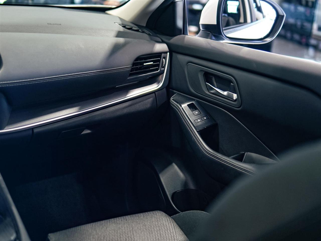 2024 Nissan Rogue SV MOONROOF AWD | PANO ROOF | REMOTE START | NO ACCIDENTS Photo